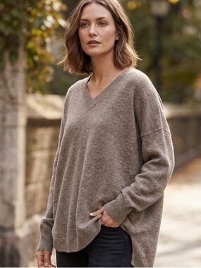 IN CASHMERE 100% Cashmere Taupe V-Neck Oversized Sweater Medium